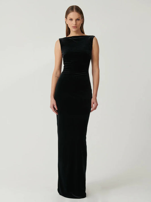 rent designer dresses au Liquid silver, statement energy The Dolls House 'Sira' Dress, available to rent now via All The Dresses AU, home to thousands of designer styles for every event Images via @dekota_thompson #dresshireaustralia #